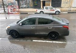 نيسان فيرسا